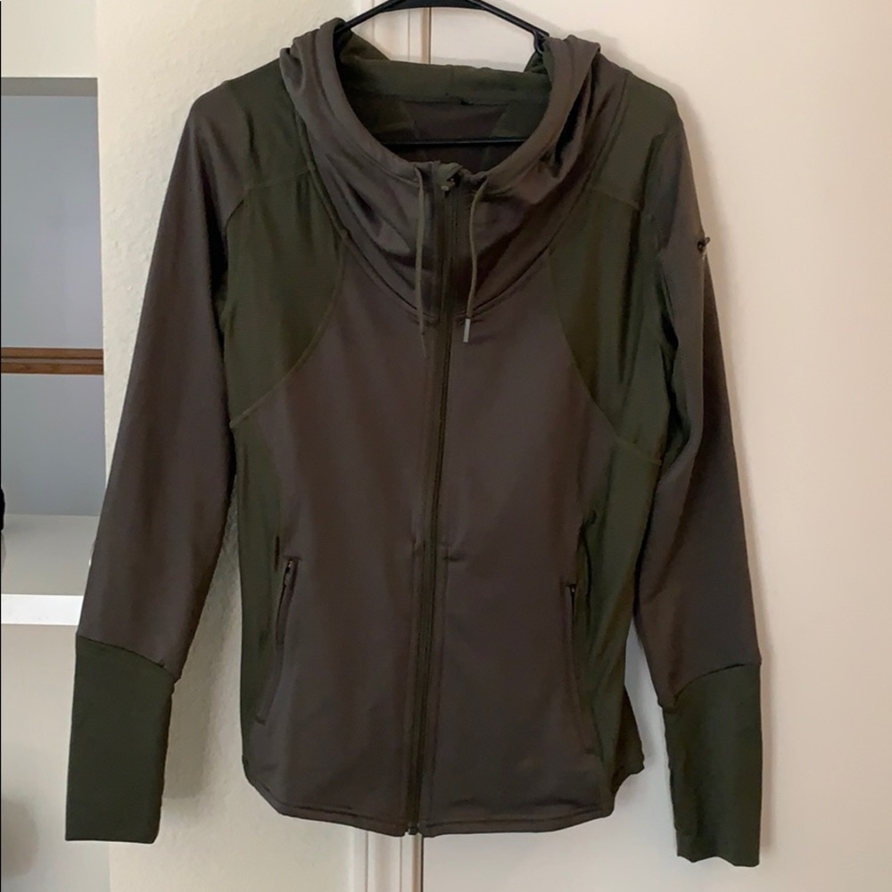 Hyperextending Accent II jacket